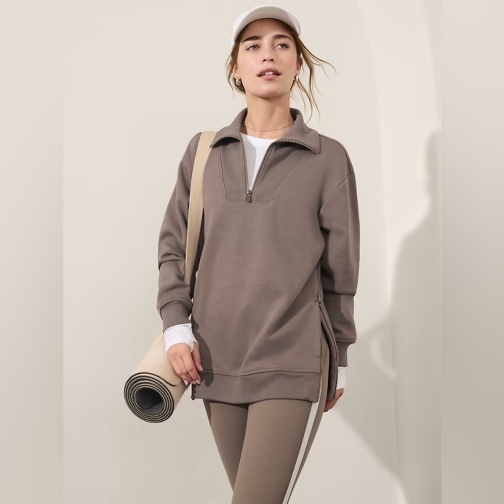 NWT Athleta Cozy Karma 1/2 Zip Sweatshirt in Pyrite Medium